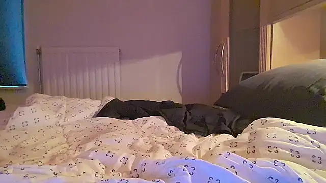 kinkyslet8 online show from March 21, 2026, 8:19 am