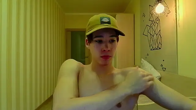 Snapshot of gayGamogey chatting on December 6, 2024, 12:33 pm gayGamogey online show from December 6, 2024, 12:33 pm