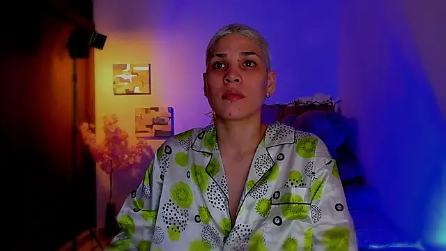 Charlee pink online show from March 4, 2026, 3:25 am