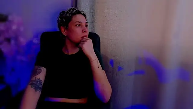 Charlee pink online show from November 16, 2025, 6:01 pm