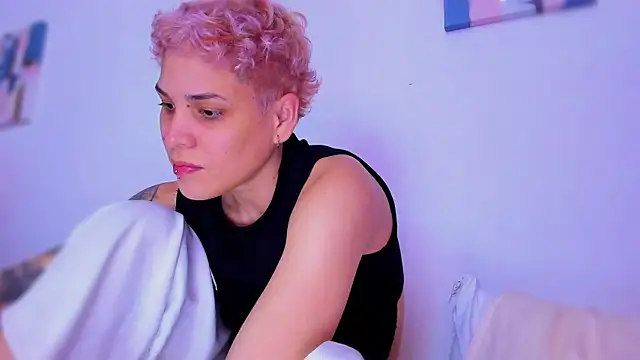 Charlee pink online show from December 21, 2025, 4:14 am