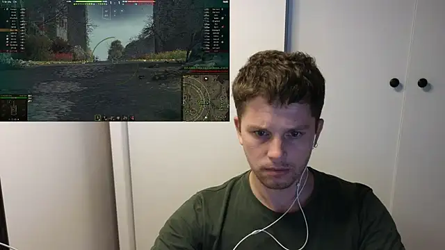 Snapshot of BigL0ve chatting on September 10, 2025, 3:33 pm BigL0ve online show from September 10, 2025, 3:33 pm