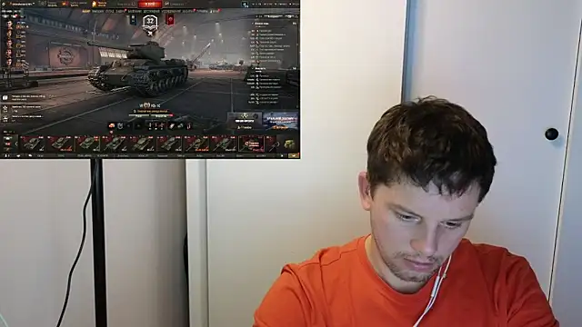 Snapshot of BigL0ve chatting on November 8, 2025, 3:59 pm BigL0ve online show from November 8, 2025, 3:59 pm