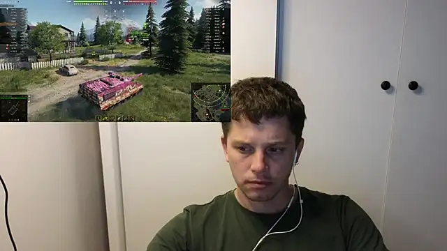 Snapshot of BigL0ve chatting on September 16, 2025, 2:29 pm BigL0ve online show from September 16, 2025, 2:29 pm