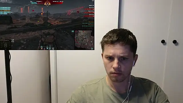 Snapshot of BigL0ve chatting on November 4, 2025, 2:10 pm BigL0ve online show from November 4, 2025, 2:10 pm