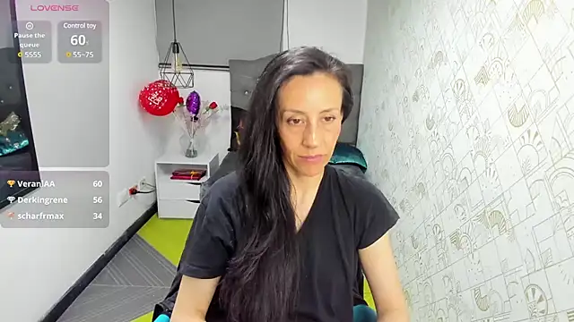 Abrillee1 online show from March 9, 2025, 4:49 am