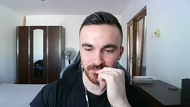 Snapshot of mu5clemania2 chatting on February 1, 2026, 9:29 am mu5clemania2 online show from February 1, 2026, 9:29 am