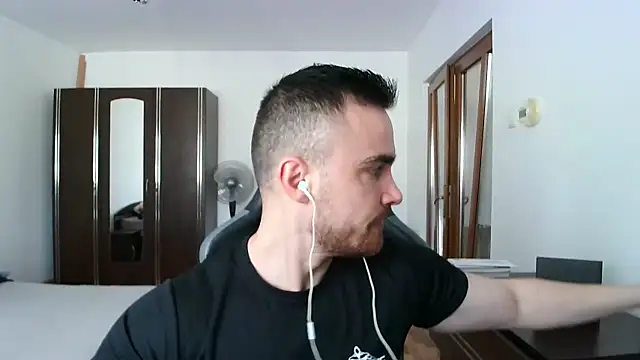 Snapshot of mu5clemania2 chatting on January 9, 2026, 11:39 am mu5clemania2 online show from January 9, 2026, 11:39 am