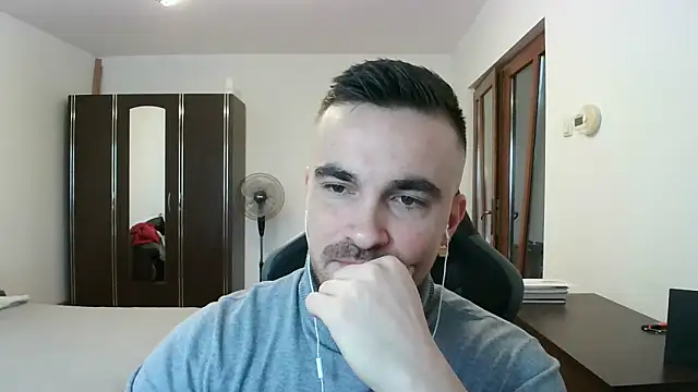 Snapshot of mu5clemania2 chatting on February 6, 2026, 8:10 am mu5clemania2 online show from February 6, 2026, 8:10 am