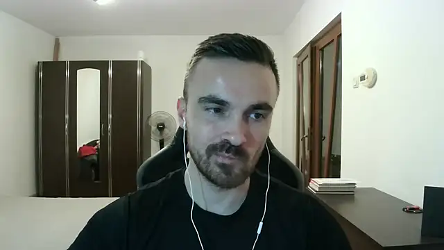 Snapshot of mu5clemania2 chatting on February 4, 2026, 5:19 pm mu5clemania2 online show from February 4, 2026, 5:19 pm