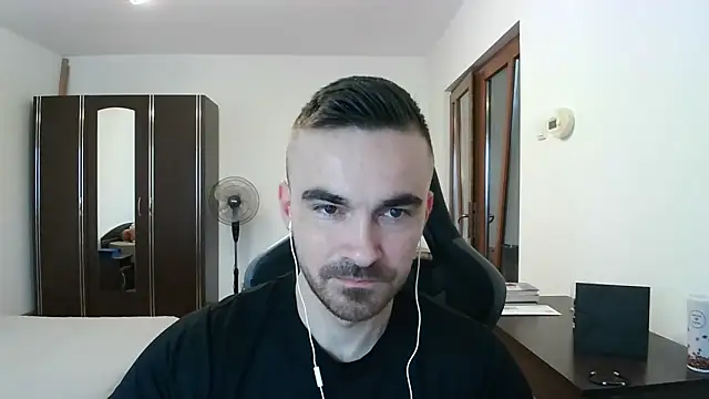 Snapshot of mu5clemania2 chatting on December 14, 2025, 9:04 am mu5clemania2 online show from December 14, 2025, 9:04 am