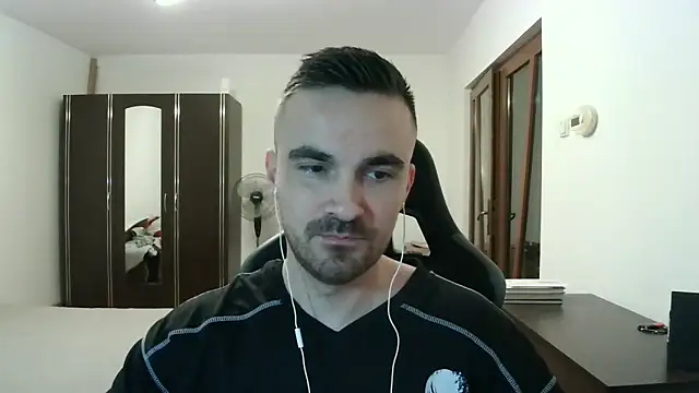 Snapshot of mu5clemania2 chatting on February 8, 2026, 8:50 pm mu5clemania2 online show from February 8, 2026, 8:50 pm