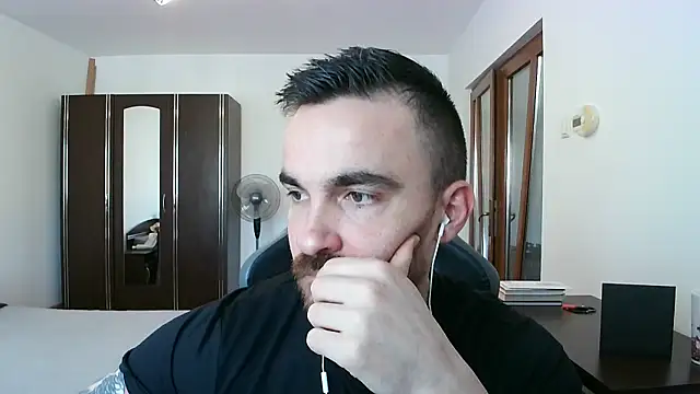 Snapshot of mu5clemania2 chatting on January 16, 2026, 7:45 am mu5clemania2 online show from January 16, 2026, 7:45 am