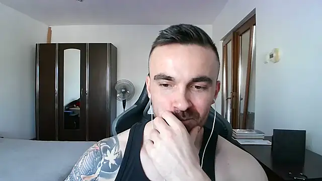 Snapshot of mu5clemania2 chatting on December 17, 2025, 12:32 pm mu5clemania2 online show from December 17, 2025, 12:32 pm