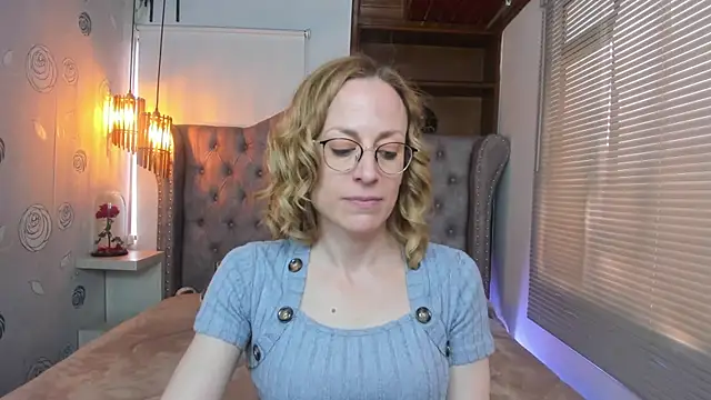 Snapshot of SammySanders chatting on February 25, 2025, 11:04 pm SammySanders online show from February 25, 2025, 11:04 pm