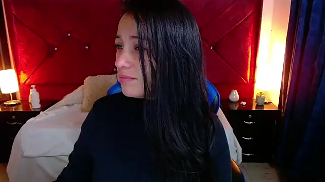 Julietacollins06 online show from February 7, 2026, 2:25 pm