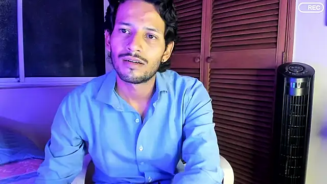 Snapshot of Nicholasrodrii chatting on September 21, 2025, 12:27 am Nicholasrodrii online show from September 21, 2025, 12:27 am