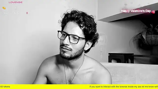 Snapshot of Nicholasrodrii chatting on February 16, 2025, 10:33 pm Nicholasrodrii online show from February 16, 2025, 10:33 pm