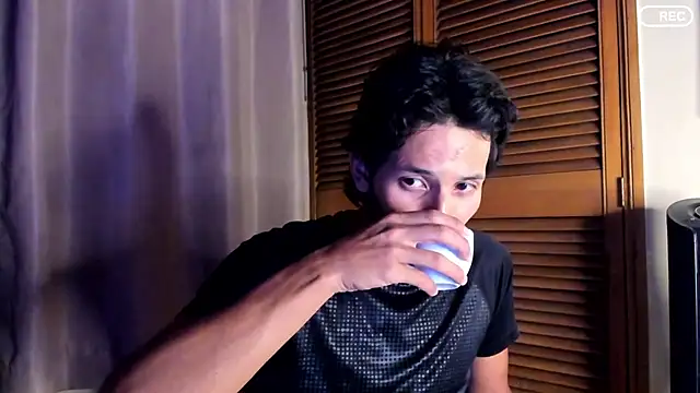 Snapshot of Nicholasrodrii chatting on September 10, 2025, 12:53 am Nicholasrodrii online show from September 10, 2025, 12:53 am