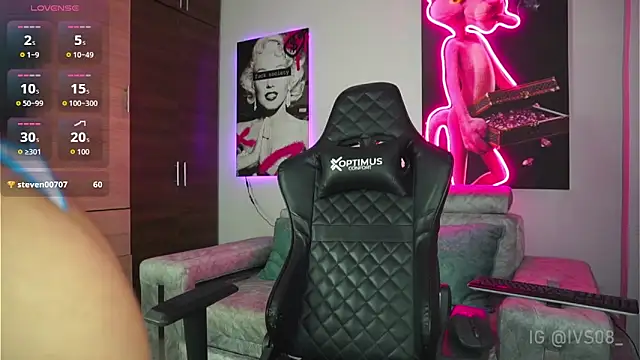 Snapshot of emmagrecco_ chatting on October 5, 2025, 10:11 pm emmagrecco online show from October 5, 2025, 10:11 pm