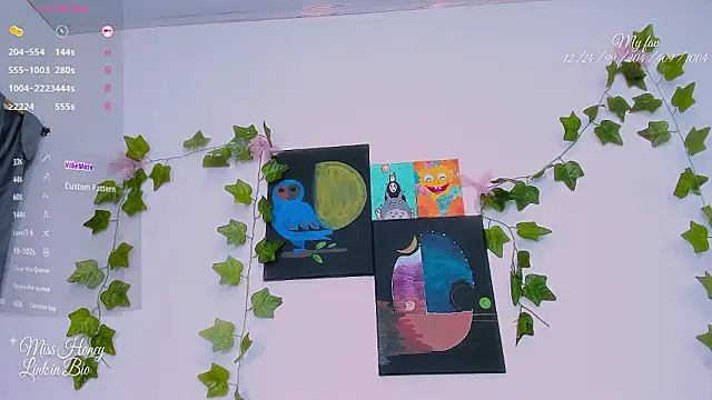 Snapshot of Mxss_Honey chatting on February 28, 2026, 3:39 am Mxss Honey online show from February 28, 2026, 3:39 am