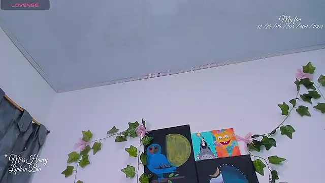 Snapshot of Mxss_Honey chatting on February 6, 2026, 2:29 am Mxss Honey online show from February 6, 2026, 2:29 am
