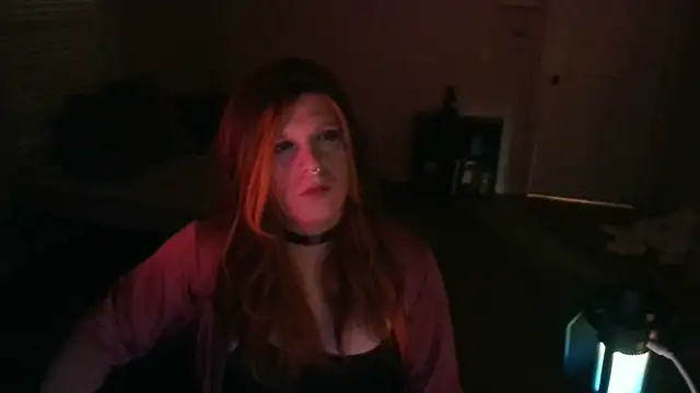 Snapshot of EmberLee chatting on February 27, 2025, 3:40 am EmberLee online show from February 27, 2025, 3:40 am