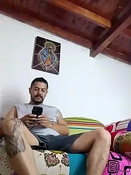 AndresSmith   online show from February 14, 2025, 12:25 pm