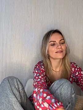 Snapshot of Milla__one chatting on February 9, 2026, 9:29 am Milla one online show from February 9, 2026, 9:29 am