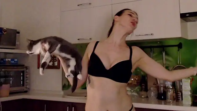 pepper milf online show from February 18, 2025, 7:41 pm