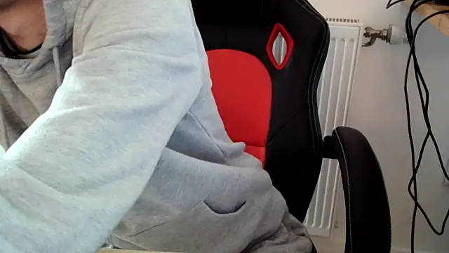 Snapshot of ElViko11 chatting on February 15, 2025, 10:11 am ElViko11 online show from February 15, 2025, 10:11 am