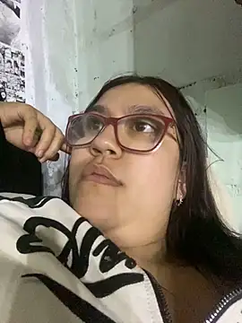 dafne19  online show from December 22, 2025, 8:25 am