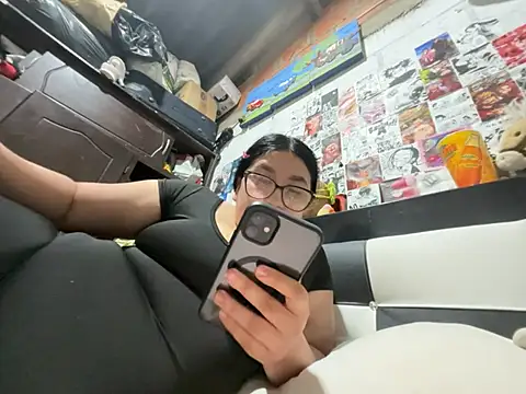 dafne19  online show from April 11, 2026, 2:08 am