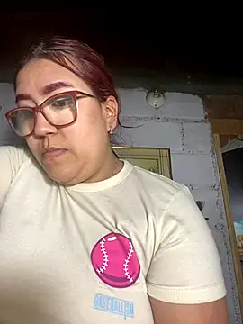 Snapshot of dafne19_ chatting on October 11, 2025, 5:19 am dafne19 online show from October 11, 2025, 5:19 am