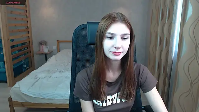 Snapshot of AnaHoney chatting on October 10, 2025, 2:45 am AnaHoney online show from October 10, 2025, 2:45 am