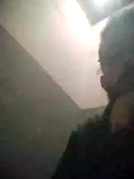 danilogarcia33 online show from December 15, 2024, 9:13 am