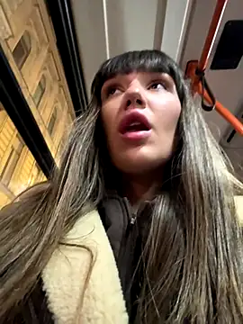 Sophie Avory online show from November 20, 2025, 8:20 pm