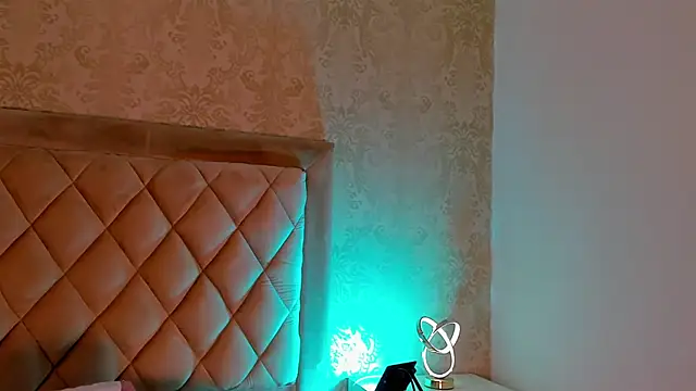 LiaFlowers online show from January 22, 2025, 12:16 am