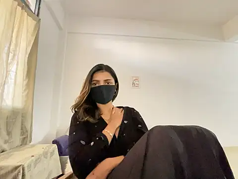 MaYaa  11 online show from December 17, 2024, 11:17 am