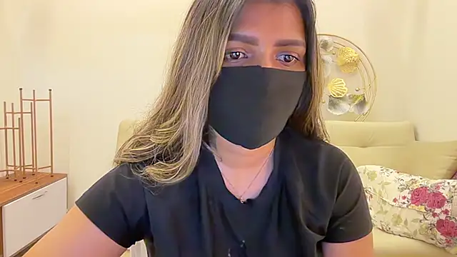 Snapshot of MaYaa__11 chatting on July 28, 2026, 8:00 am MaYaa 11 online show from July 28, 2026, 8:00 am