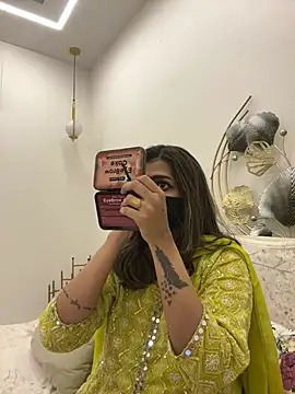 Snapshot of MaYaa__11 chatting on January 18, 2026, 7:01 am MaYaa 11 online show from January 18, 2026, 7:01 am