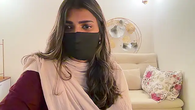 Snapshot of MaYaa__11 chatting on August 4, 2026, 1:59 pm MaYaa 11 online show from August 4, 2026, 1:59 pm