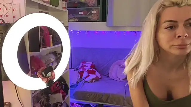 Snapshot of cunty_tranny_lydia chatting on February 25, 2026, 4:23 am cunty tranny lydia online show from February 25, 2026, 4:23 am