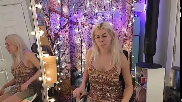 cunty tranny lydia online show from May 20, 2026, 5:15 am