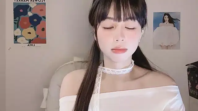 -Hottie online show from December 1, 2025, 3:57 pm