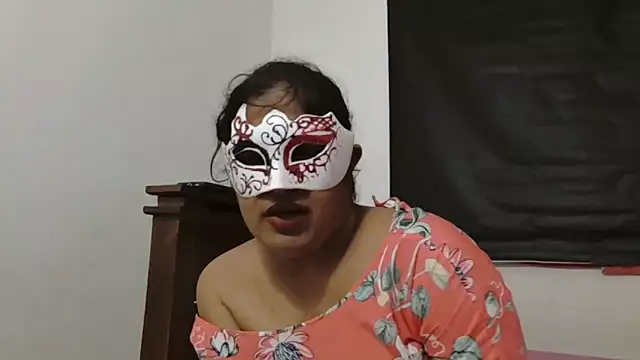 Snapshot of Maya8175 chatting on February 22, 2025, 5:35 pm Maya8175 online show from February 22, 2025, 5:35 pm