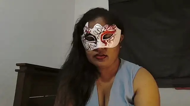 Snapshot of Maya8175 chatting on February 21, 2025, 1:22 am Maya8175 online show from February 21, 2025, 1:22 am