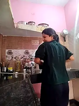 Hotty-Divya online show from March 24, 2026, 6:13 am