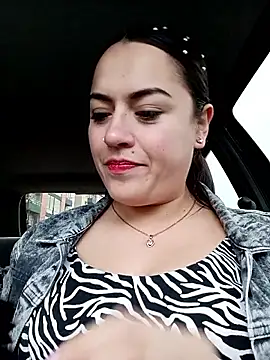 Snapshot of Lesly_10- chatting on October 6, 2025, 9:59 pm Lesly 10- online show from October 6, 2025, 9:59 pm