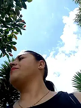 Snapshot of Lesly_10- chatting on September 25, 2025, 5:52 pm Lesly 10- online show from September 25, 2025, 5:52 pm
